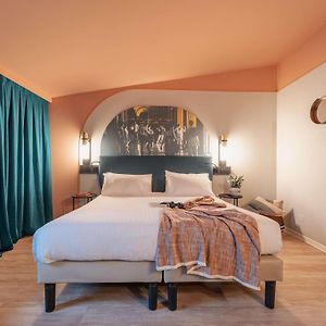 Deluxe Zimmer mit Kingsize-Bett